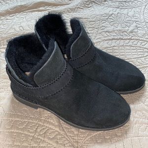 Ugg McKay bootie
